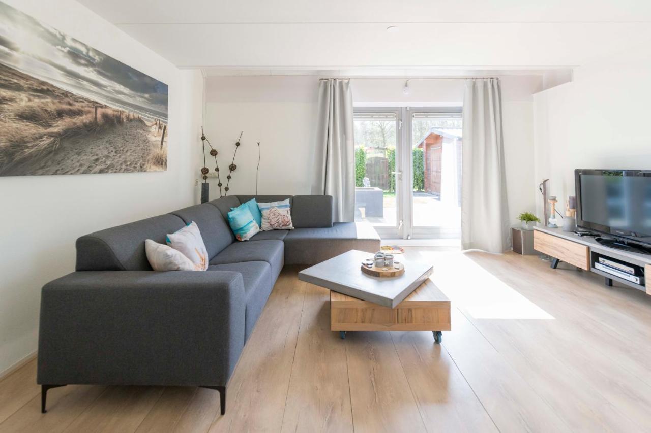 Vakantiehuis Op Villapark Oesterbaai Aan Zee , Met Speeltuin Grenzend Aan De Tuin Вемельдінге Екстер'єр фото