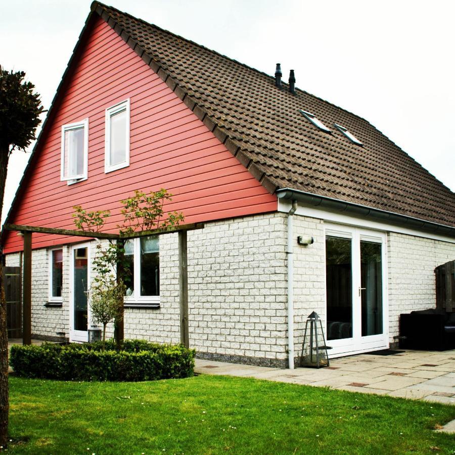 Vakantiehuis Op Villapark Oesterbaai Aan Zee , Met Speeltuin Grenzend Aan De Tuin Вемельдінге Екстер'єр фото