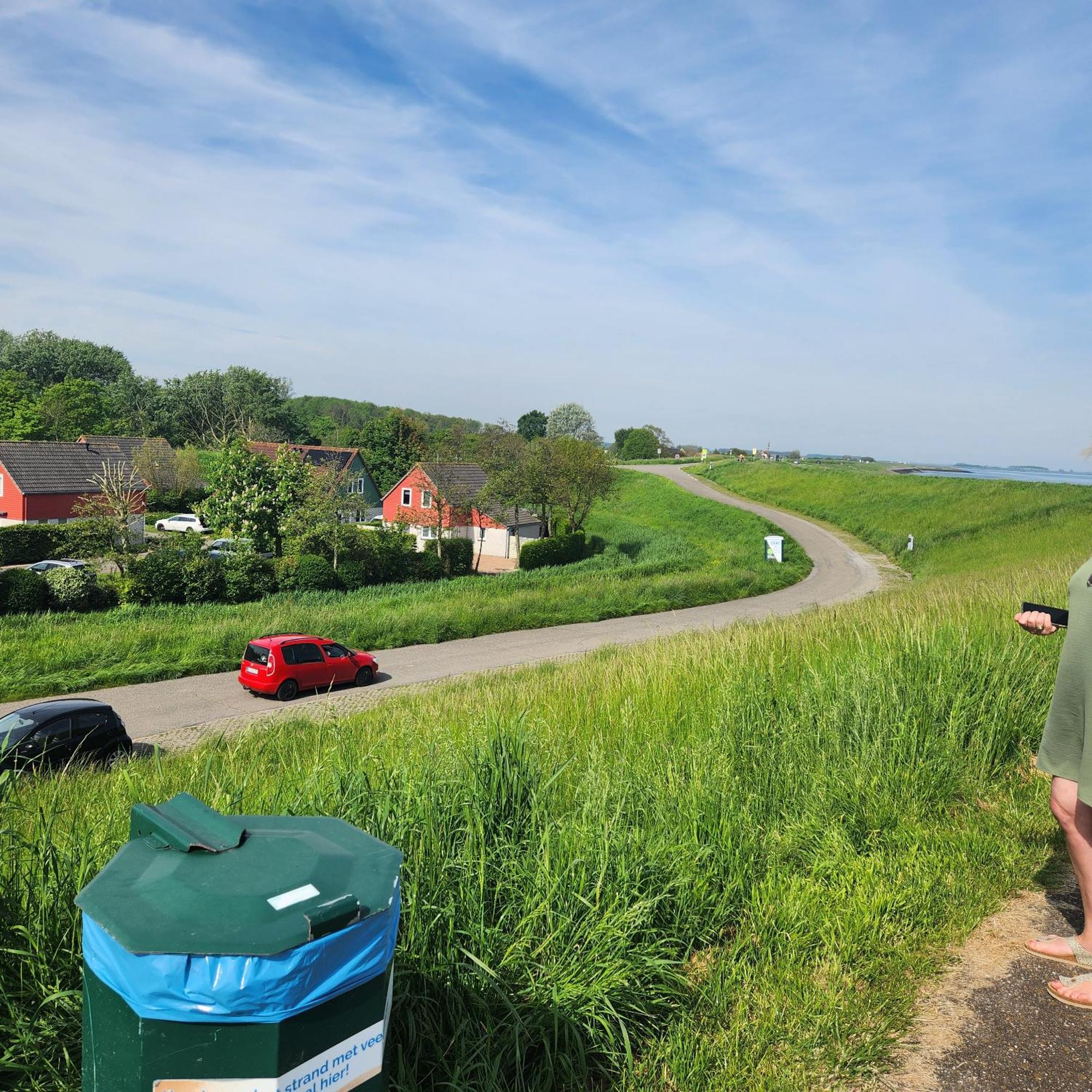 Vakantiehuis Op Villapark Oesterbaai Aan Zee , Met Speeltuin Grenzend Aan De Tuin Вемельдінге Екстер'єр фото