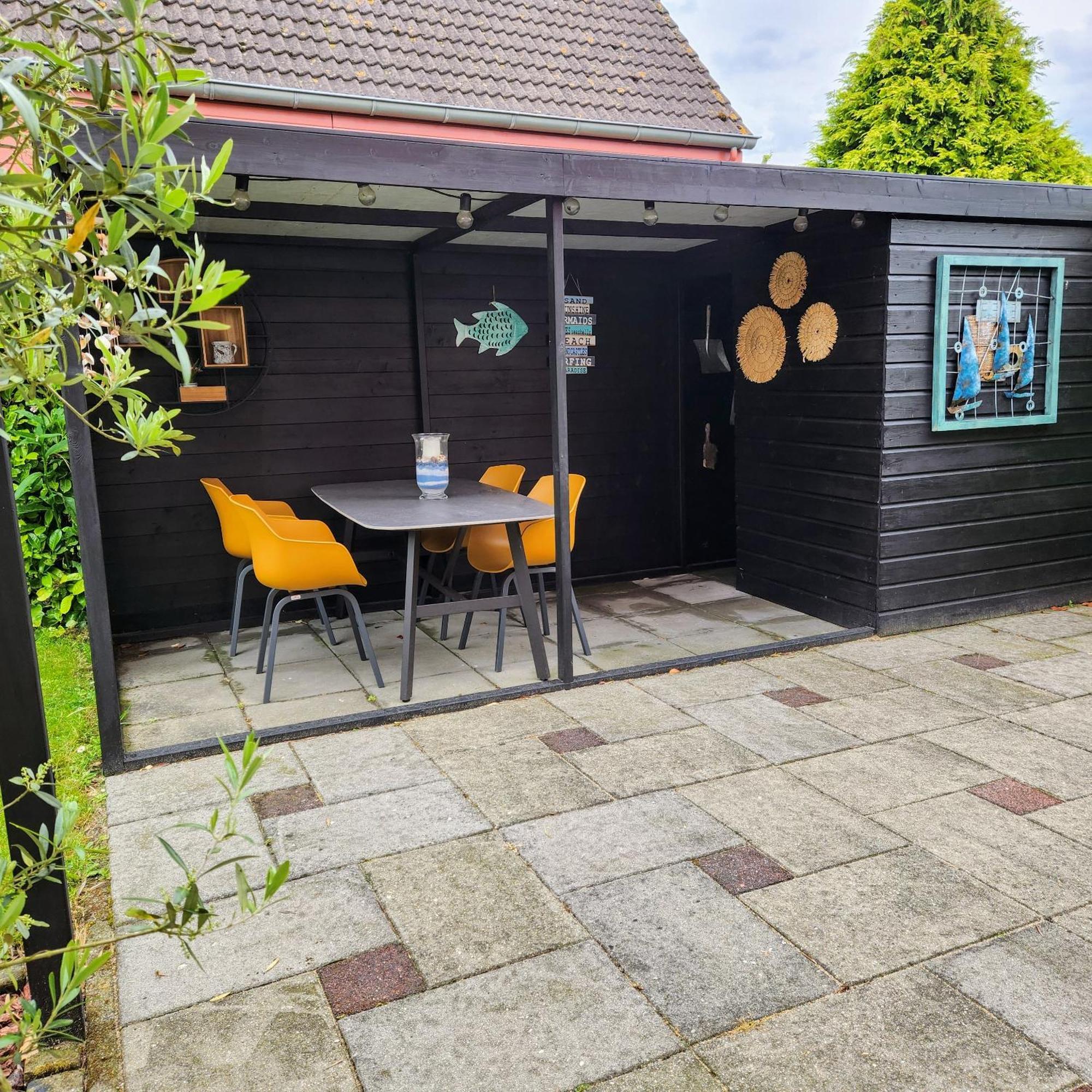 Vakantiehuis Op Villapark Oesterbaai Aan Zee , Met Speeltuin Grenzend Aan De Tuin Вемельдінге Екстер'єр фото