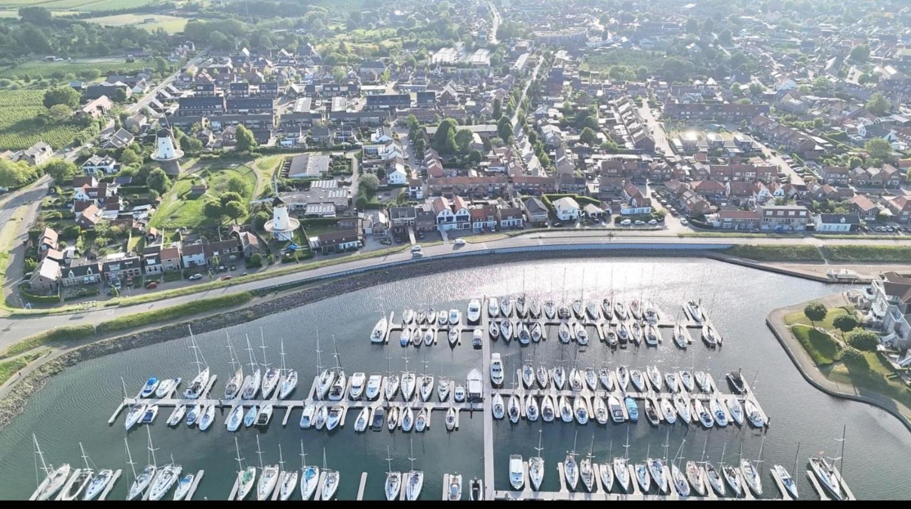 Vakantiehuis Op Villapark Oesterbaai Aan Zee , Met Speeltuin Grenzend Aan De Tuin Вемельдінге Екстер'єр фото